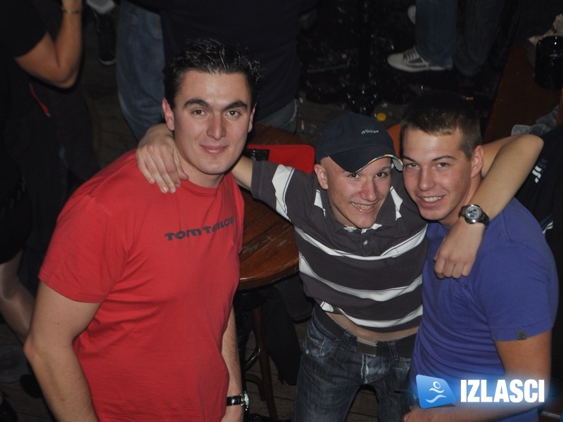 Treći postapsolventski party u El Riu