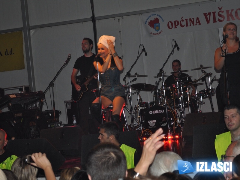 Severina, gužva i ćevapi obilježili subotu na Matejni